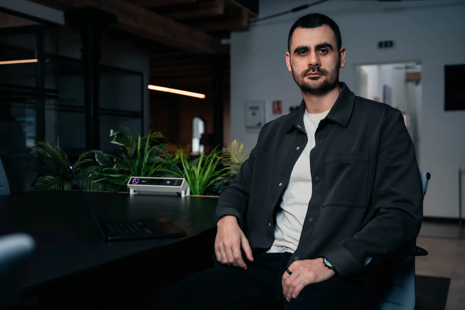 Sergiu Bugnar, fondator BSR Exclusive, la biroul din Cluj-Napoca