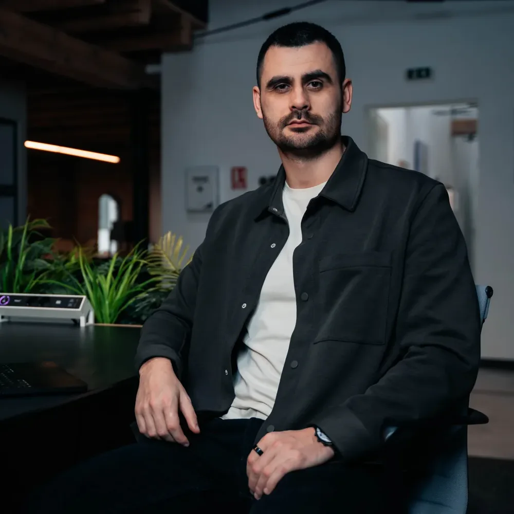 Sergiu Bugnar, fondator BSR Exclusive, la biroul din Cluj-Napoca